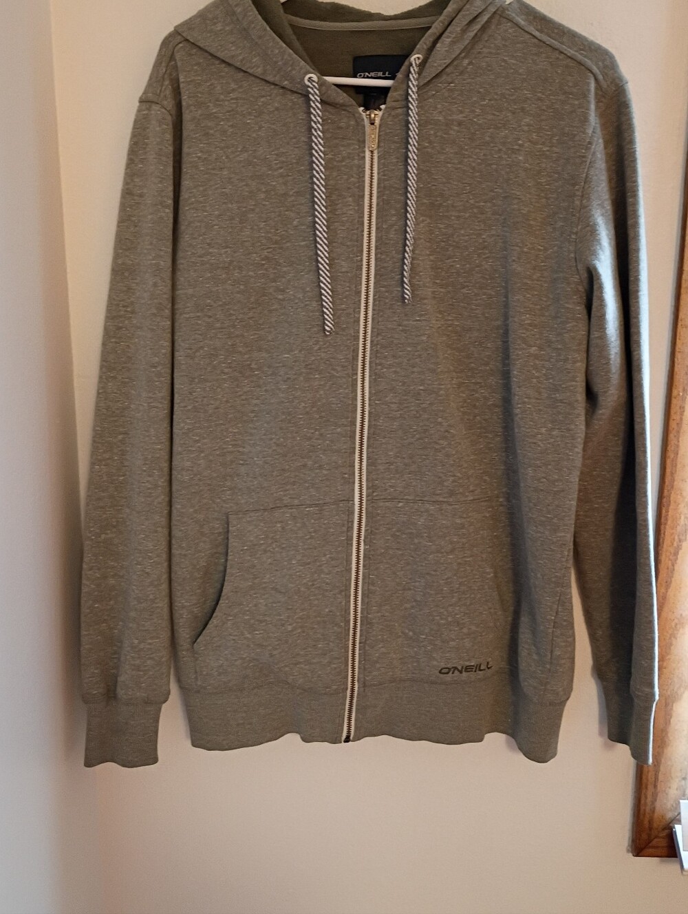 O'Neill Men's Olive Green Zip-Up Hoodie Sweatshirt. Grey in color.